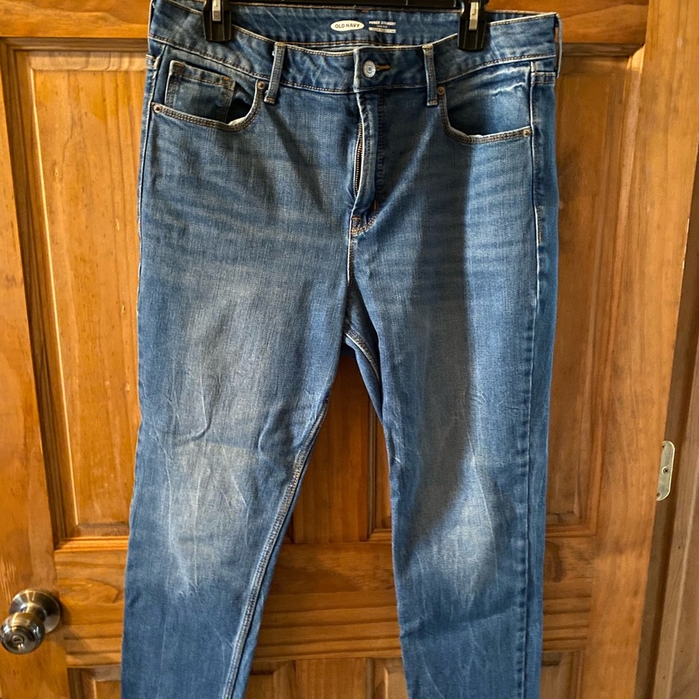 Power Straight High-Rise Cut-Off Jeans